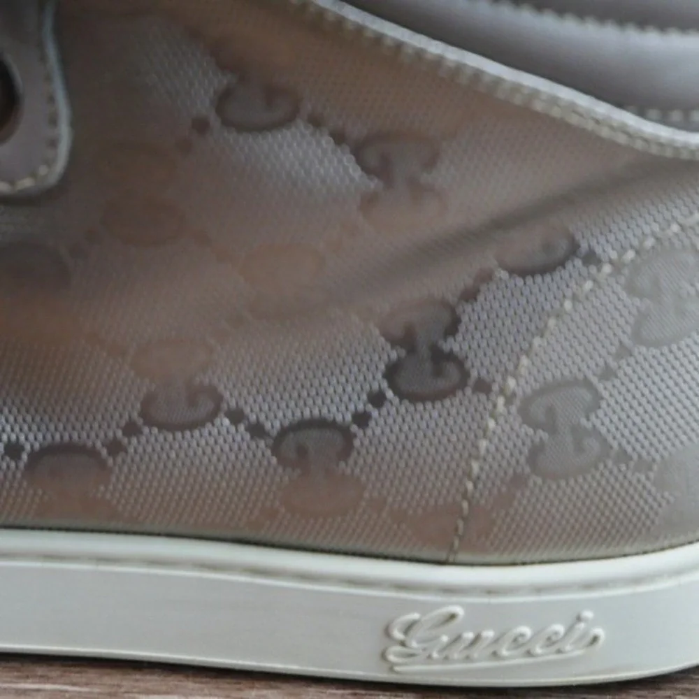 Gucci Men Silver GG Monogram Coda Imprime High Top Sneakers Grey Leather Size 11